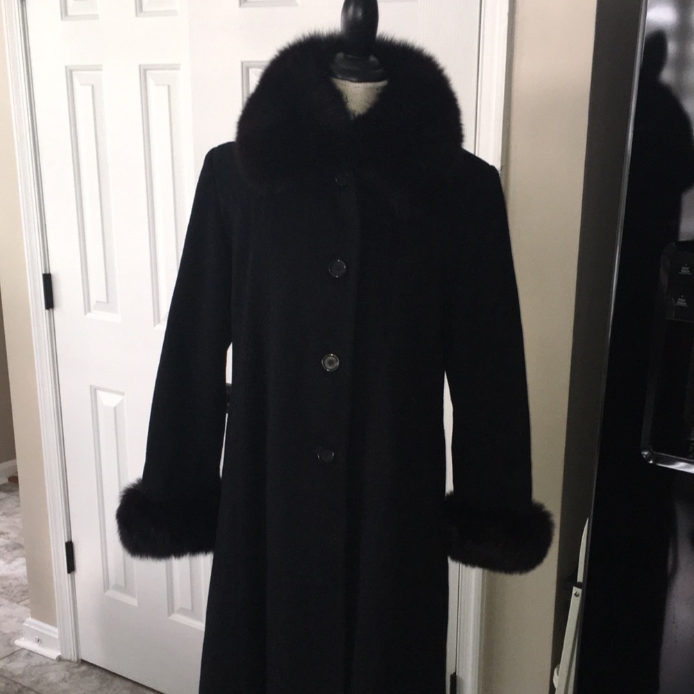 Marvin Richards EUC wool coat with fox fur trim size 8